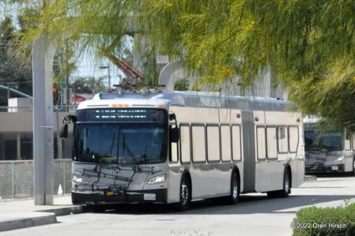 New Flyer XE60 19506