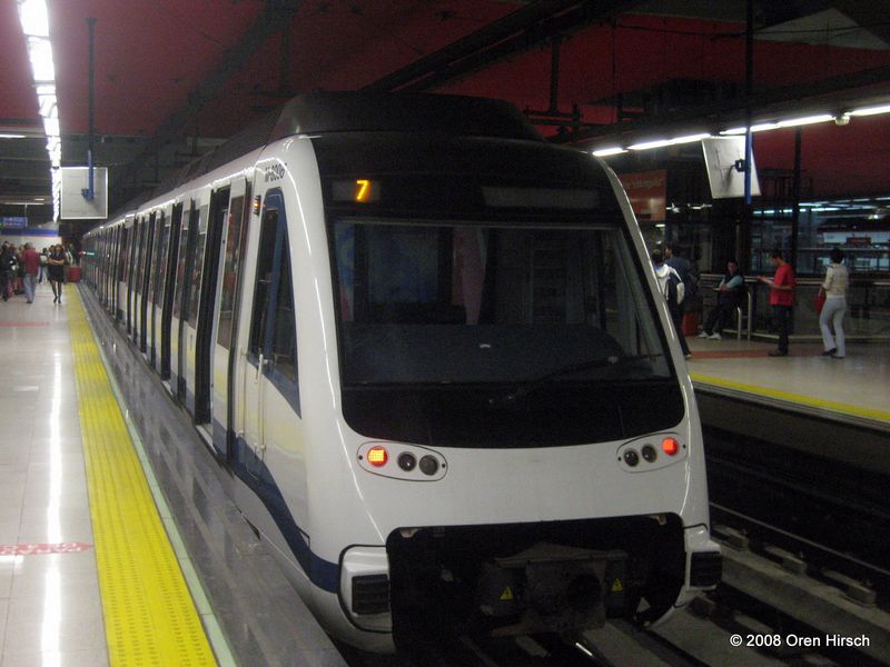 Madrid Metro CAF 8000 Series | Oren's Transit Page