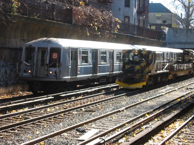 MTA New York City Subway: R68/A & R142 (B) (D) (4) Trains @ 161st Street- Yankee Stadium 