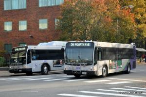 Gillig Advantage 911 (right) and Gillig Advantage/CNG 264